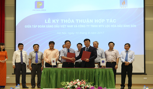  Bắt tay của hai hai ông lớn của thị trường xăng dầu