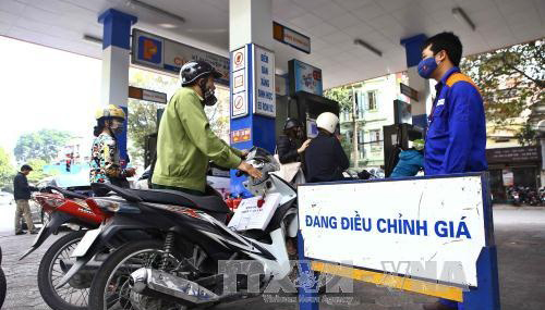 19/8 vào lúc 15h giá xăng dầu lại tăng