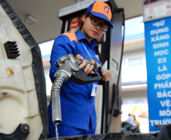Bình ổn quỹ của giá xăng dầu tăng vọt