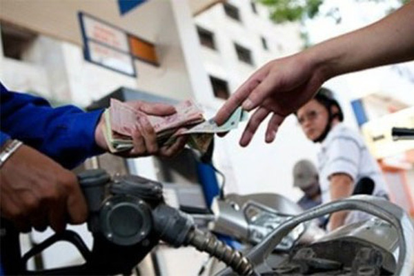 Vào 15h chiều nay giá xăng dầu lại tăng lần thứ 4