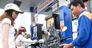 Xăng dầu tăng 5 lần liên tiếp đạt mốc 18.000 đồng/lít