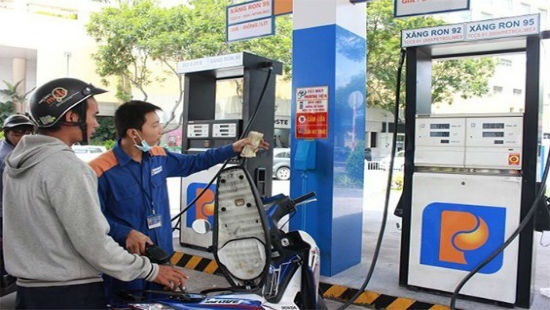Xăng dầu giảm liên tiếp kể từ 17h chiều hôm qua