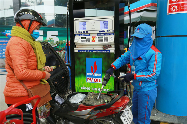 Hàng loạt băng khoăn trước giờ G về việc xăng E5 thay thế A92