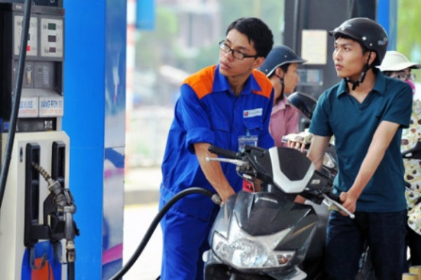 Nhập khẩu xăng dầu tăng 55% so cùng kỳ