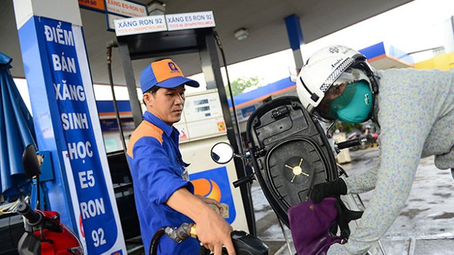Người mua xăng chính thức được nhận hóa đơn điện tử