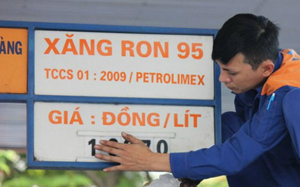 Công bố giá cơ sở xăng RON 95: Sẽ trình Thủ tướng xem xét, quyết định