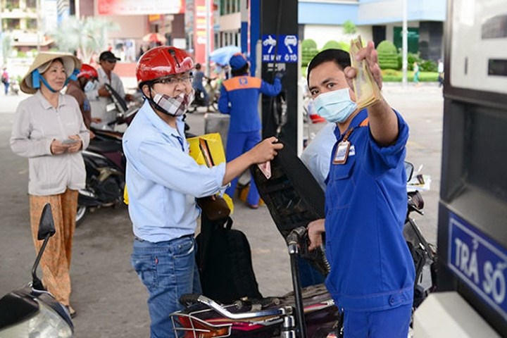 Bộ Tài chính lý giải việc 'xăng tăng 2.000 - 3.000 đồng nhưng giảm chỉ vài trăm đồng'