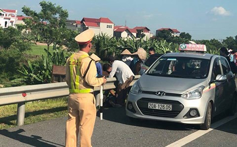 Từ vụ tài xế Lexus tứ quý 8 tử vong: CSGT được dừng phương tiện khi nào?