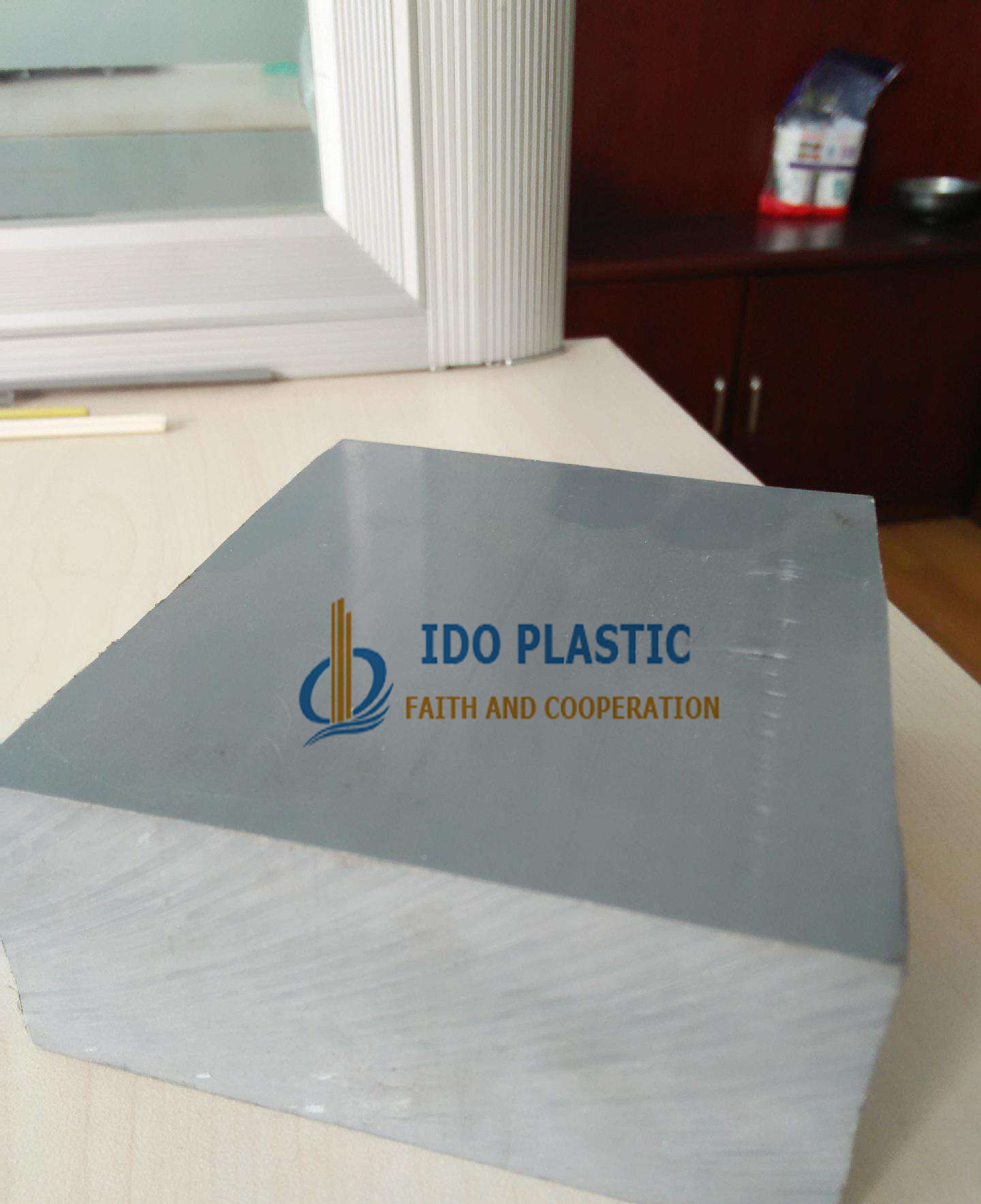 Giới thiệu nhựa PVC chống tĩnh điện