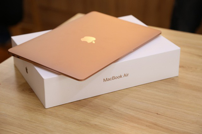 Giá bán và ngày lên kệ của iPad Pro, MacBook Air 2018 chính hãng tại Việt Nam