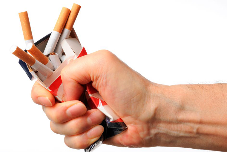 Hít hà socola giúp giảm cảm giác thèm thuốc lá