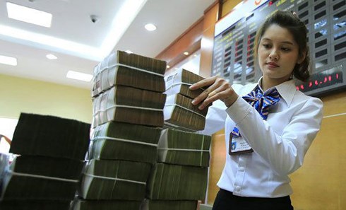 Dùng tiền ngân sách tăng vốn ngân hàng có phá rào?