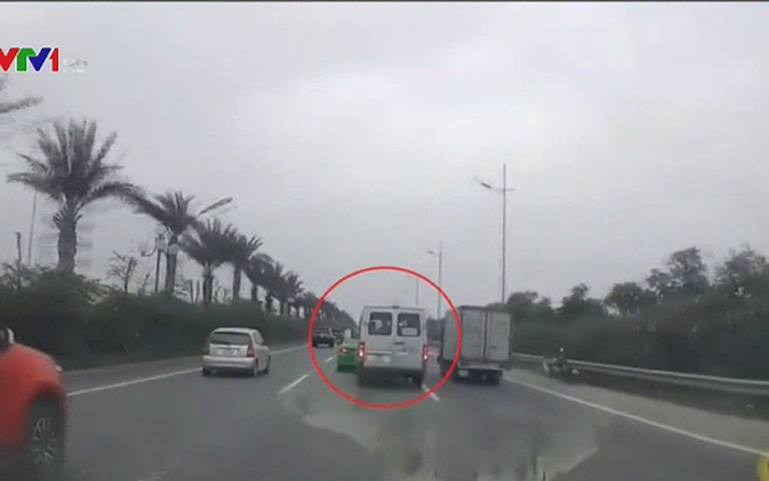Tin Tức Mới: Xác minh 2 lái xe chèn ép nhau trên đường gần sân bay