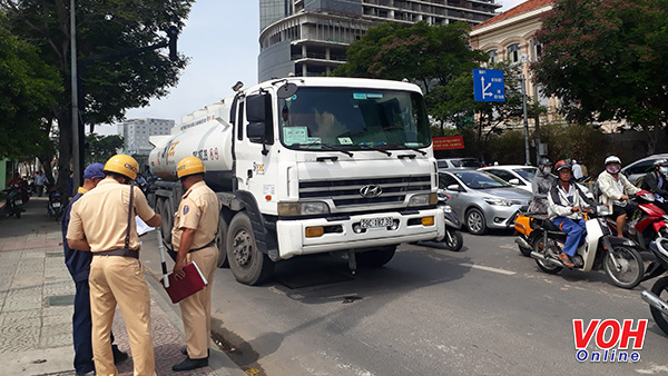 Tin Tức Mới - Xử lý xe đi vào đường cấm, giờ cấm