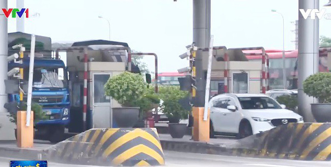 TIN TỨC MỚI - Việc triển khai thu phí không dừng gặp nhiều vướng mắc