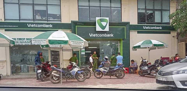 TIN TỨC MỚI - Nổ súng cướp ngân hàng Vietcombank tại Thanh Hóa