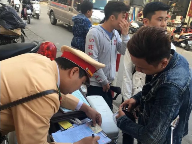 TIN TỨC MỚI - Hà Nội: Xử phạt hơn 24.500 trường hợp phương tiện vi phạm giao thông