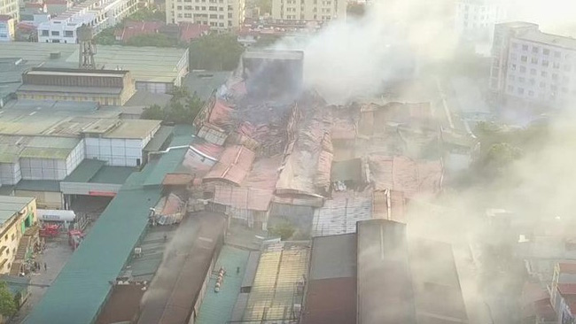 TIN TỨC MỚI - Không ăn thực phẩm trong bán kính 1km từ vụ cháy nhà máy Rạng Đông