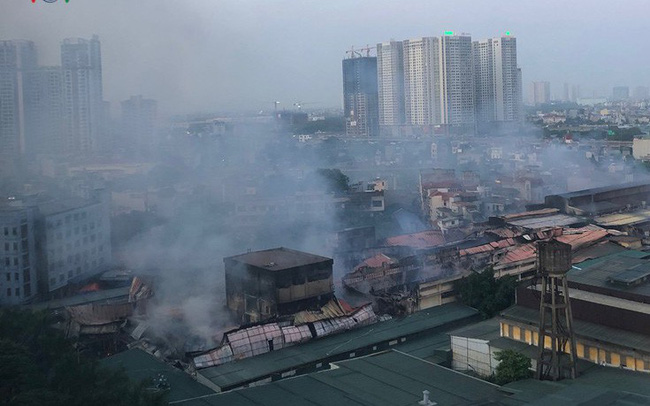 TIN TỨC MỚI - Hôm nay, triển khai các biện pháp tẩy độc tại nhà máy Rạng Đông