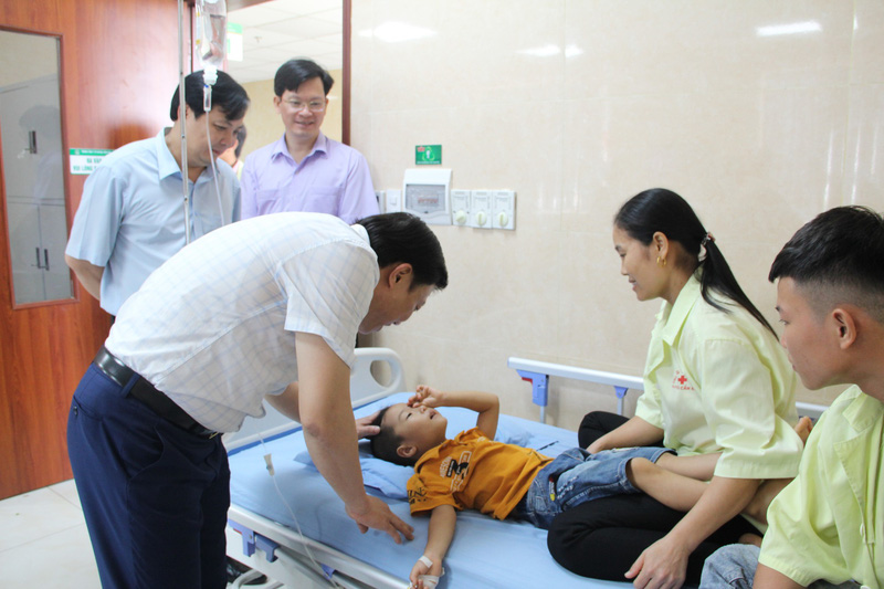 TIN TỨC MỚI - Phú Thọ: 80 trẻ mầm non nhập viện nghi ngộ độc thực phẩm