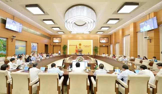 TIN TỨC MỚI - Không tán thành việc tăng giờ làm thêm