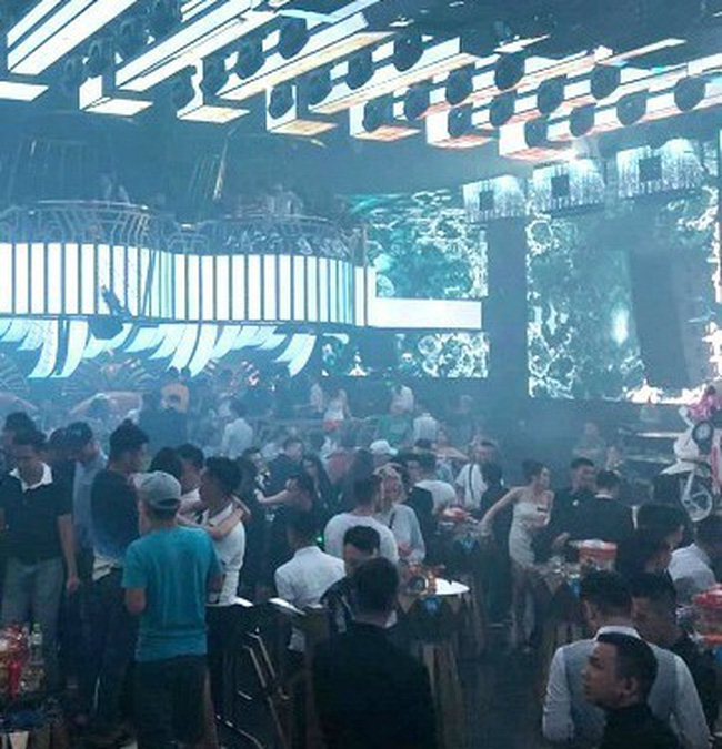 TIN TỨC MỚI - Kiểm tra quán bar Ozone ở Đồng Nai, phát hiện 145 đối tượng dương tính với ma túy