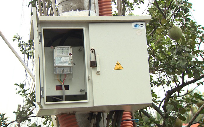 TIN TỨC MỚI - Vì sao điện kế điện tử vẫn hiển thị các thông số dù cúp điện?