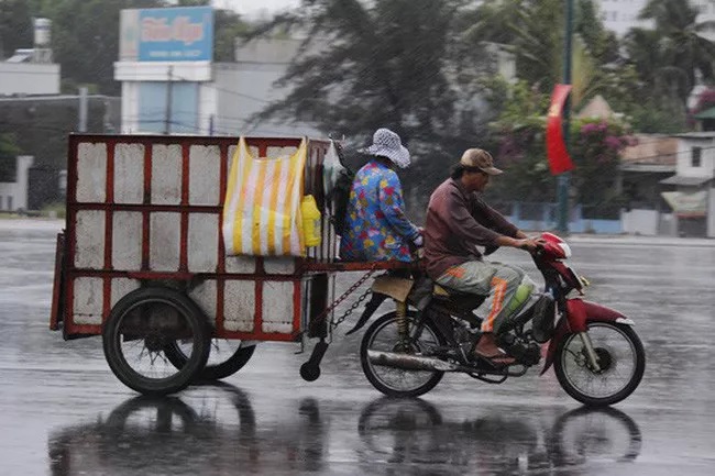 TIN TỨC MỚI - Ngày 25/9, khu vực Nghệ An đến Quảng Ngãi sẽ có mưa giông