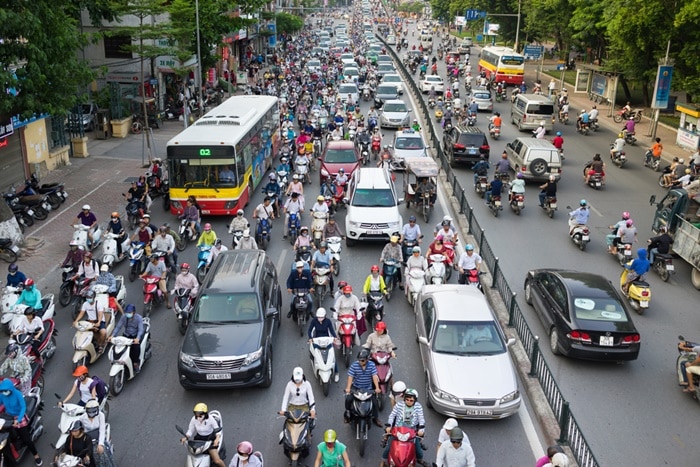 TIN TỨC MỚI - Hà Nội mở làn đường riêng cho xe bus: Liệu có khả thi?