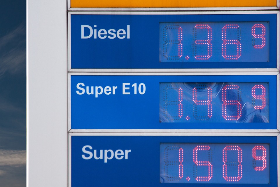 gasoline-prices-206097_960_720.jpg