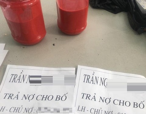 Công-cụ-để-xã-hội-đen-khủng-bố-tinh-thần-gia-đình-các-con-nợ.jpg