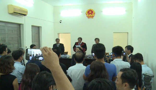 vu-vinasun-kien-grab-doi-boi-thuong-hon-41-ty-dong-toa-dung-xet-xu-cho-hai-ben-tu-hoa-giai.jpg