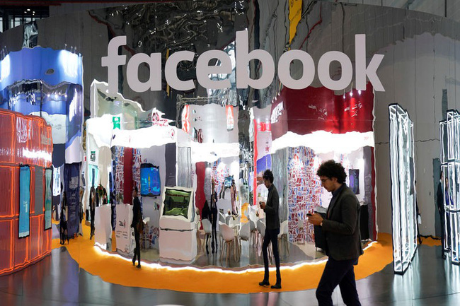 facebook-khai-tu-them-nhieu-trang-mang-gia-mao.jpg