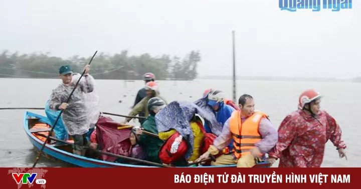 ung-pho-voi-bao-so-6-quang-ngai-len-phuong-an-di-doi-tren-15000-ho-dan-bi-anh-huong.jpg